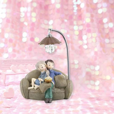 Romantic Couple Figurines Love Ornaments Mr and Mrs
