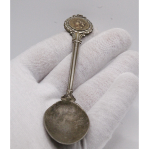 Vintage Queen Elizabeth II – Stainless Nickel Spoon hand