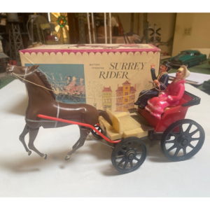 Vintage Battery Operated SURREY RIDER Realistic Galloping Horse Riders Illco Toy