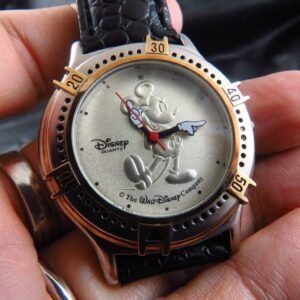 Disney Classic Mickey Mouse Quartz Men Wristwatch 1