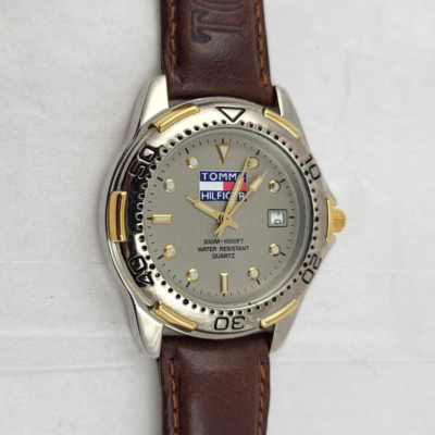 NICE Tommy Hilfiger Diver’s 300M-1000Ft Watch Leather Band Gold Silver USA 1238