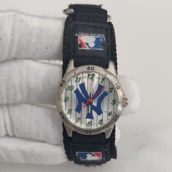 New York Yankees MLB Game Time Nylon Band Wristwatch