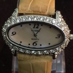 Pedre watch Ladies Oval , Shape Mother Of Pearl Face,Crystal Bezel 4