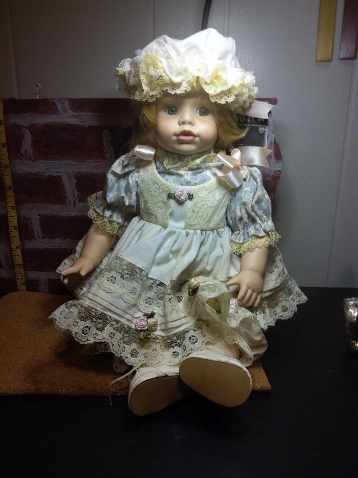 Porcelain Sitting Baby Doll With Bonnett – 101bids