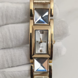 Stainless Steel Back Gold Color Stripes Ladies Wristwatch 1