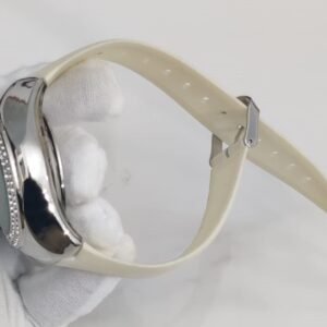 Stainless Steel Back Quartz White Ladies Wristwatch 3