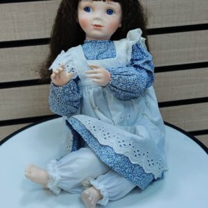 Vintage Porcelain Doll - Ashton Drake Beautiful Dreamers Nicolette 1