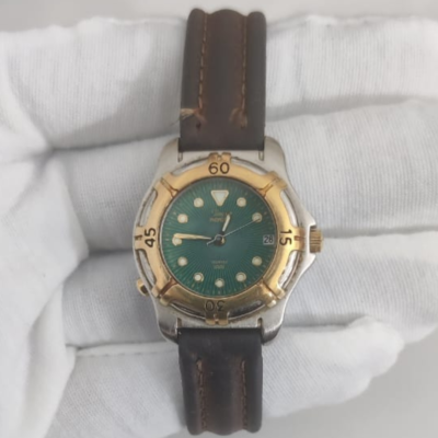 Timex F7 Stainless Steel Back Green Dial Ladies Wristwatch