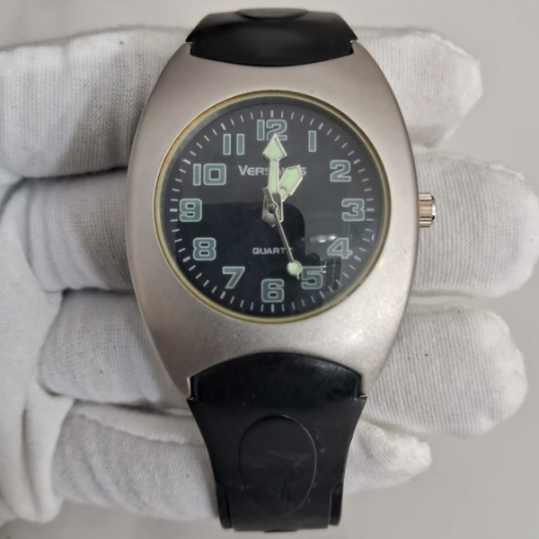 Versales Stainless Steel Back Wristwatch