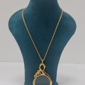 Vintage Gold Tone Neclace With Pendant 1