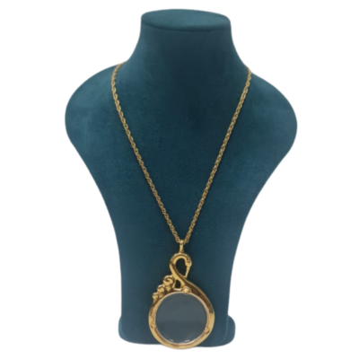 Vintage Gold Tone Necklace With Pendant