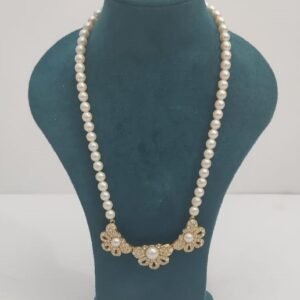 Vintage Pearl Necklace 1