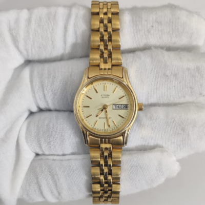 vintage Citizen Quartz 872634 Gold Tone Stainless Steel Back Japan Movement Ladies Wristwatch