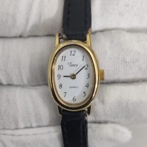 Timex G9 Stainless Steel Back Leather Stripes Ladies Wristwatch 1