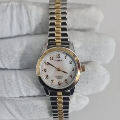 Vintage Timex T2M828 Stainless Steel Back Ladies Wristwatch Bracelet