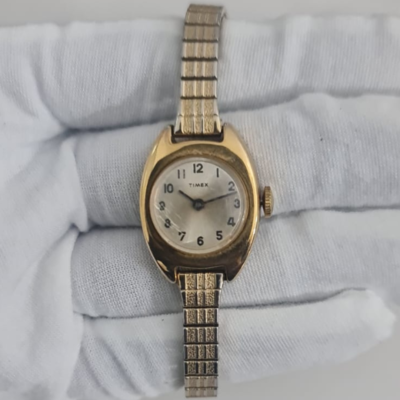 Vintage Timex Hand Winding Stainless Steel Back Wristwatch Bracelet