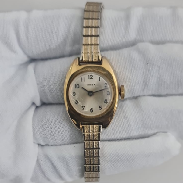 Vintage Timex Automatic Stainless Steel Back Wristwatch Bracelet