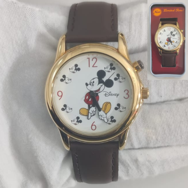 Disney MU2550 Mickey Mouse Japan Movement Collectors Choice Wristwatch