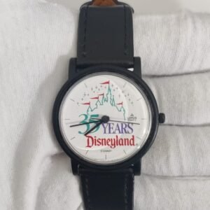 Lorus Disney V511-8030 Plastic Case Back Japan Movement Wristwatch 2