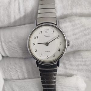 Timex 71 Stainless Steel Back Ladies Wristwatch Bracelet 2