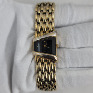 Seiko 211899 Gold Tone Ladies Wristwatch 1