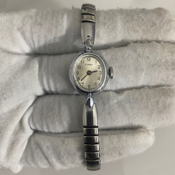 Timex Hand Winding Ladies Wristwatch Bracelet