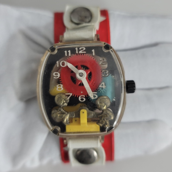 Vintage Division Of Leisure Dynamics Handwinding Wristwatch