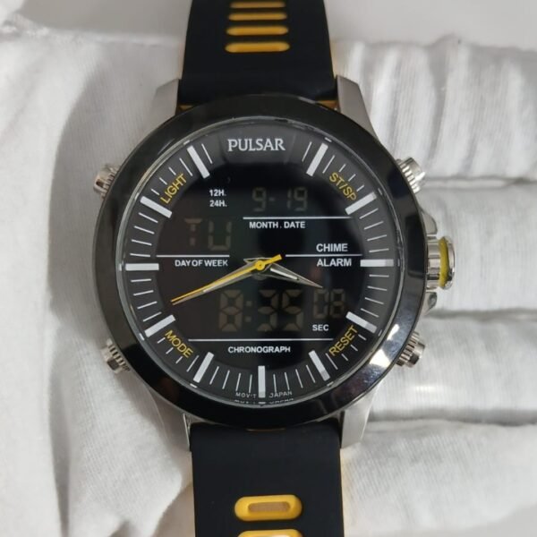 Pulsar By Seiko 4D0040 Japan Movement