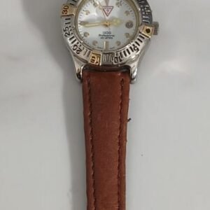 Vintage Guess Ladies Wristwatch 1995 3