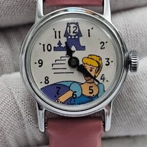 Walt Disney Princess Cindarella Hand Winding Ladies Wristwatch 1