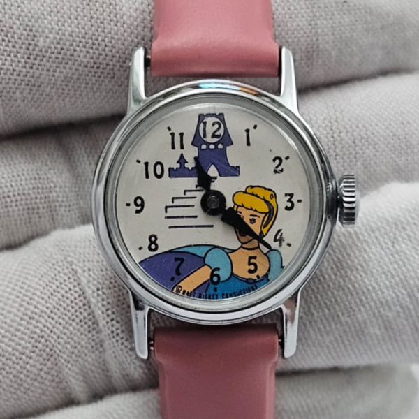 Walt Disney Princess Cindarella Hand Winding Ladies Wristwatch