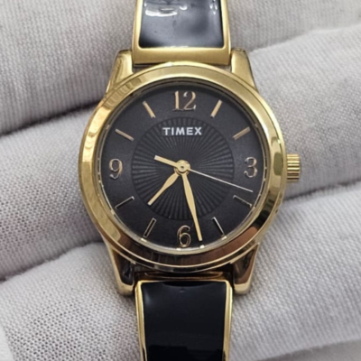 Timex #92900 Ladies Wristwatch...